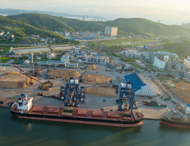 YM Courage Vessel Operations